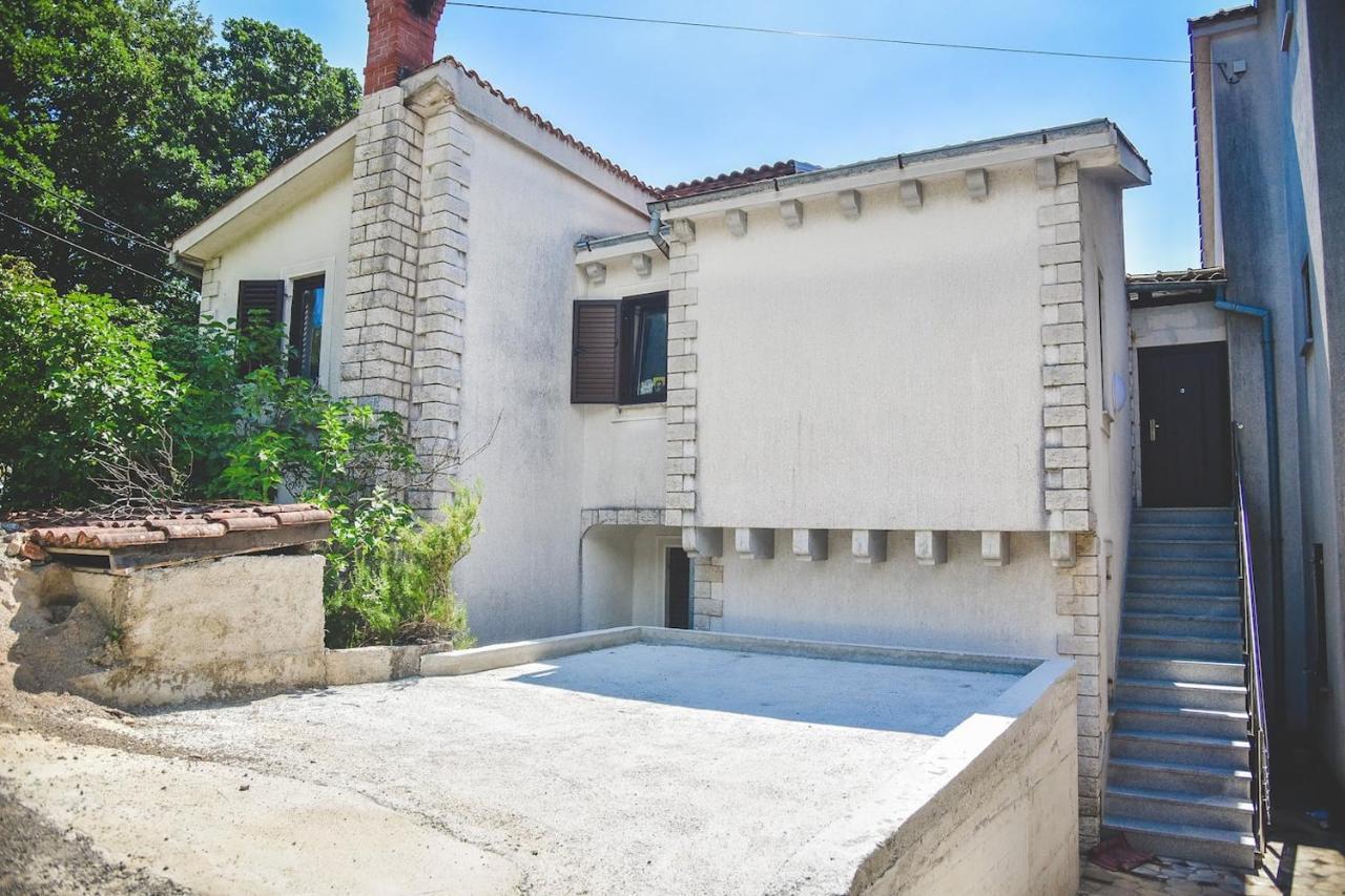 Apartment And Room Tacy Opatija Exterior foto