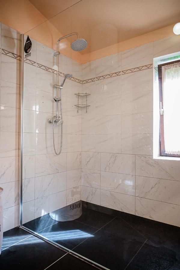 Apartment And Room Tacy Opatija Exterior foto