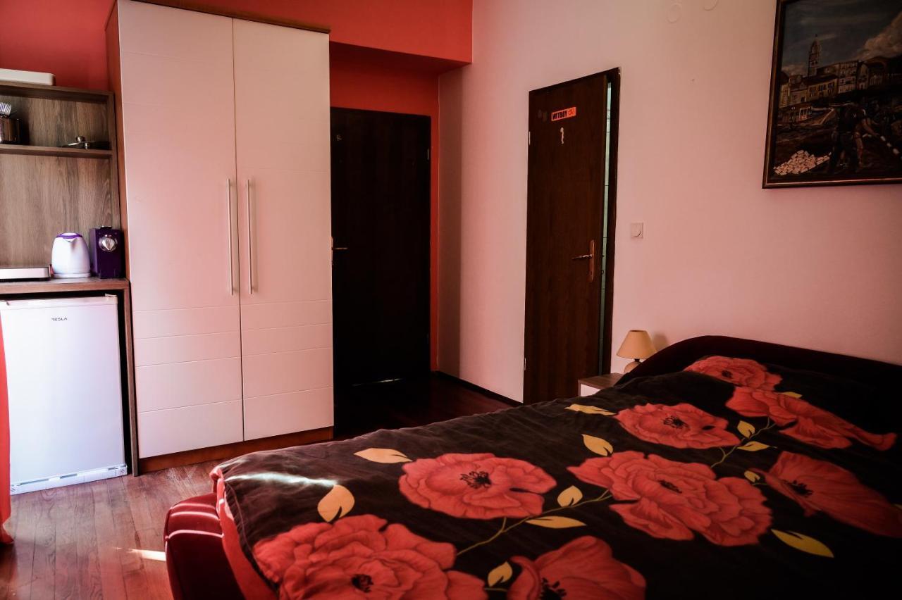 Apartment And Room Tacy Opatija Exterior foto
